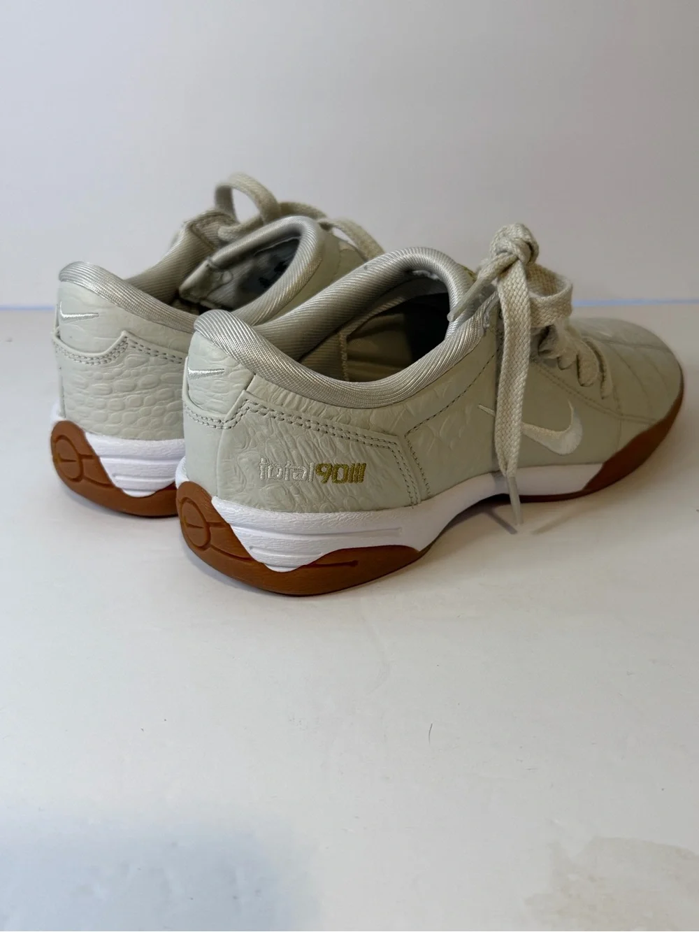 Nike Total 90 light bone/sail white gum bottoms size 6.5W / 5M